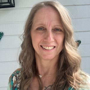 Meet your Posher, Karmel